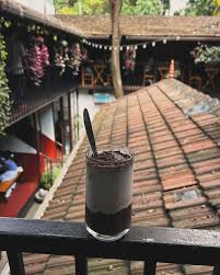 Was searching for a good cafe in Koramangala, and DYU Art Cafe caught my attention with its beautiful ambience. Visited and indeed ambience is gorgeous. Place was full with mostly young crowd
