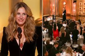 Celebs at Golden Globes go nuts over Julia Roberts with wild standing ovation