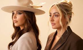 What led to the split between Gloria Camila Ortega and Rocío Flores Close sources and media weigh in