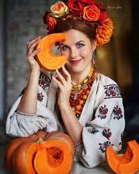 Fear the pumpkin! 🎃 Forget Halloween, did you know in Ukraine pumpkins are  scary, but for different reasons altogether? For real, they symbolise a way  to tell someone to kiss-off.😲 Pumpkins in