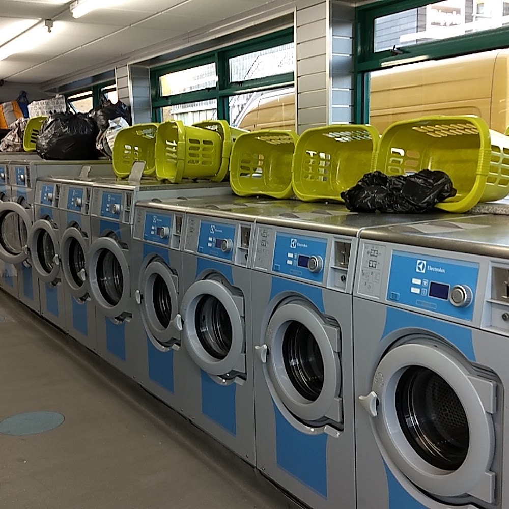 WASHX LAUNDERETTE & DRY CLEANERS