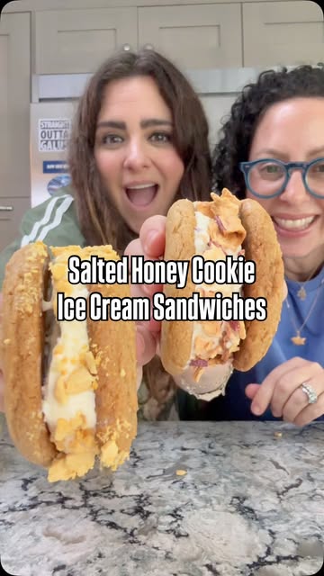 Who wants to see the bloopers??? So much fun baking with @busyinbrooklyn for Rosh Hashanah 💕 Recipe below 👇🏻

Salted Honey Cookie Ice…