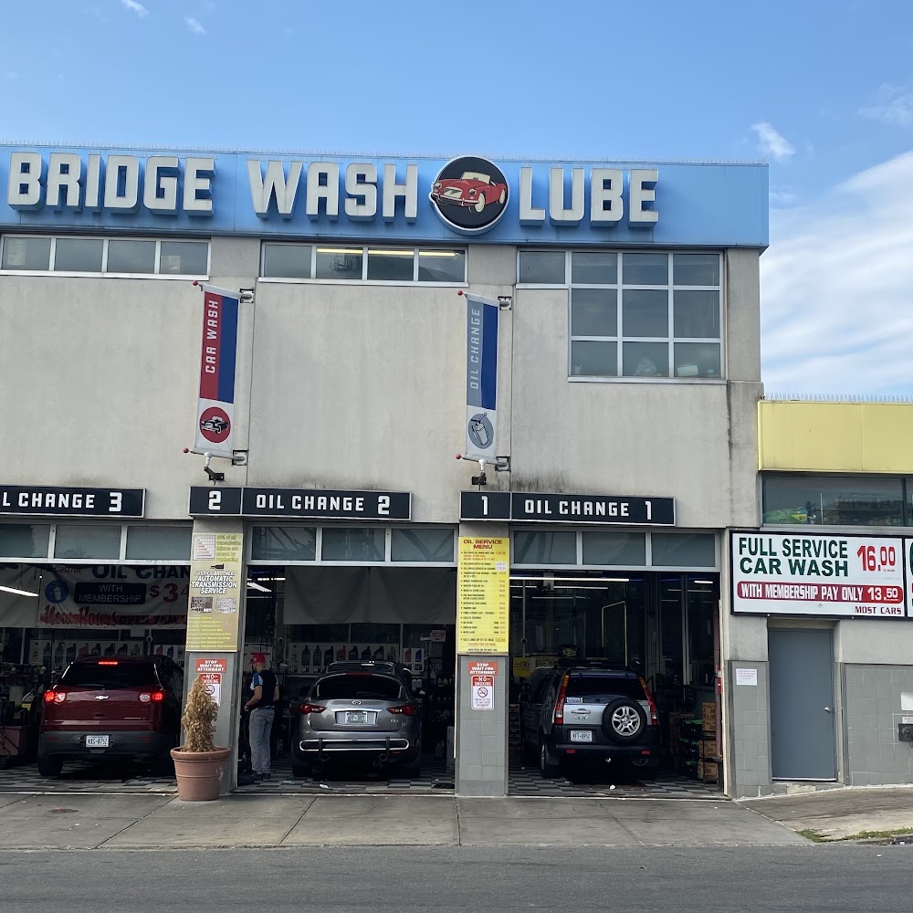 Broadway Bridge Wash & Lube