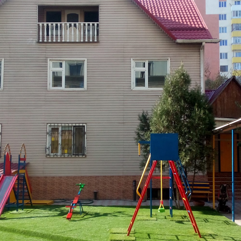 Детский сад FasTracKids на Нахимова. Математический частный детский сад в Алматы.