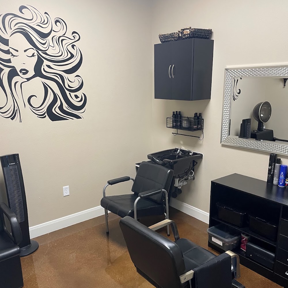 Mallorca Salon Studios & Suites
