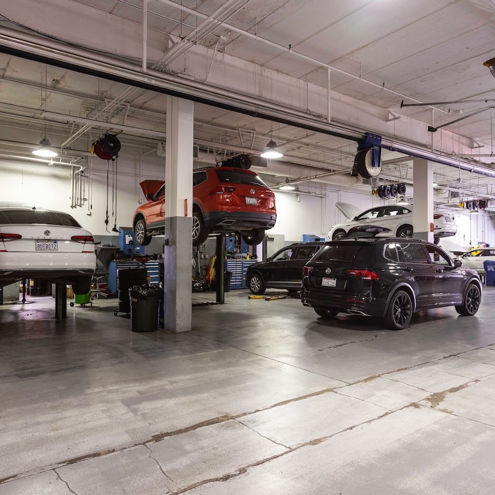 Volkswagen of Downtown LA Service Center