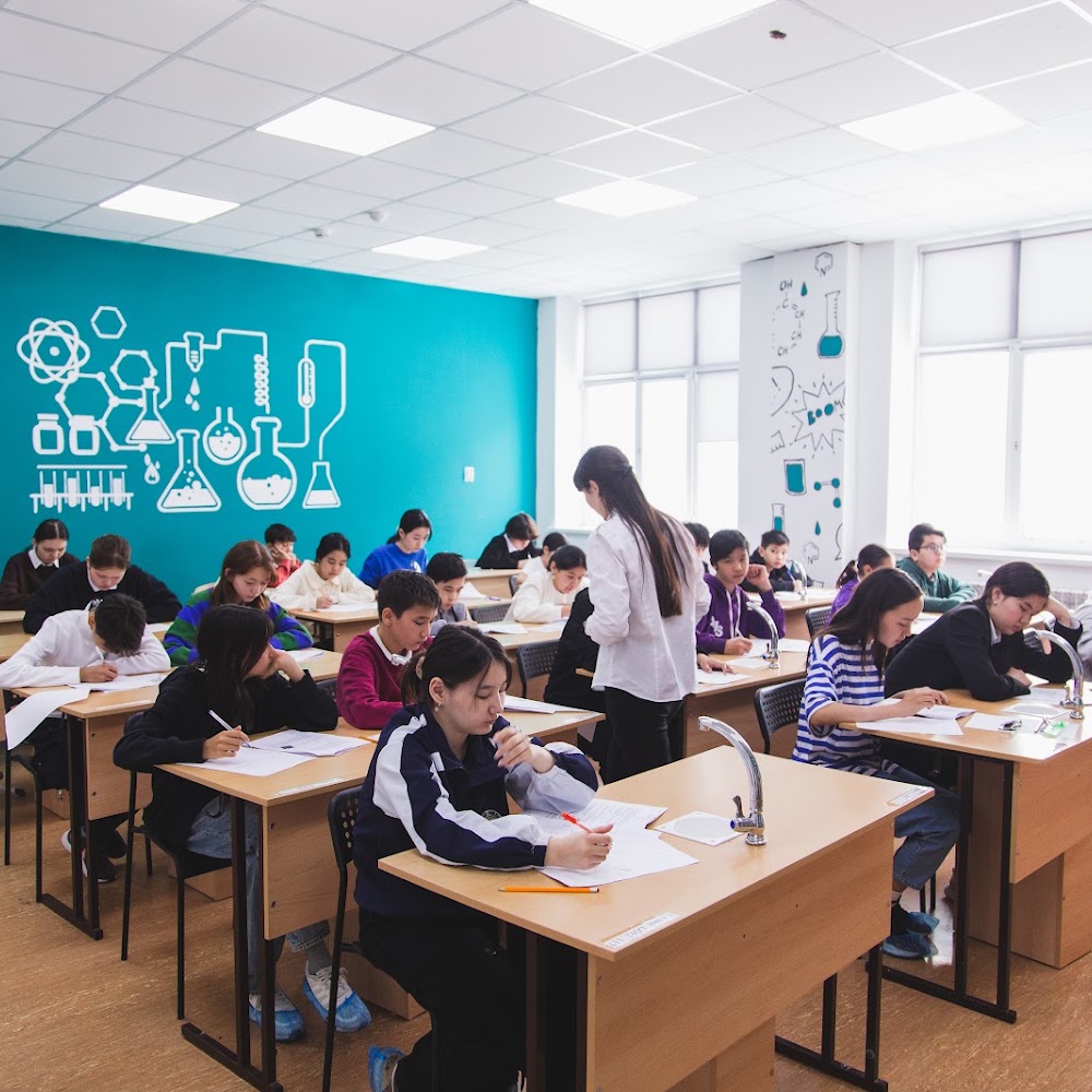 Школа Аqbobek International School асхаба тамаева