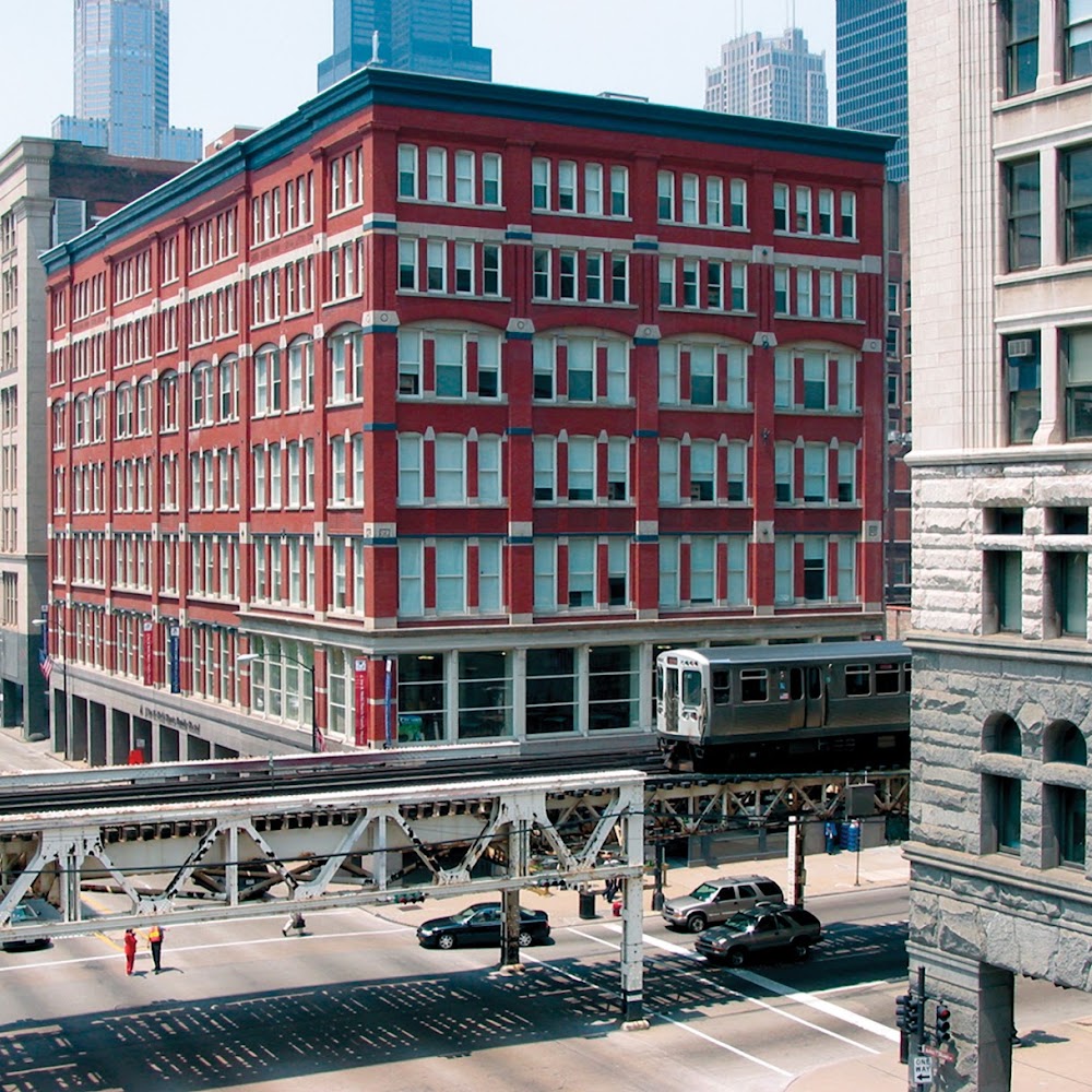 HI Chicago, The J. Ira and Nicki Harris Family Hostel