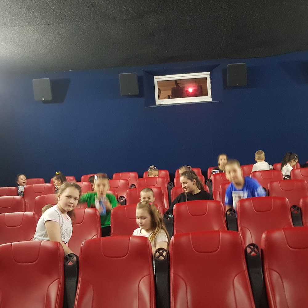 "Nomad Cinema"