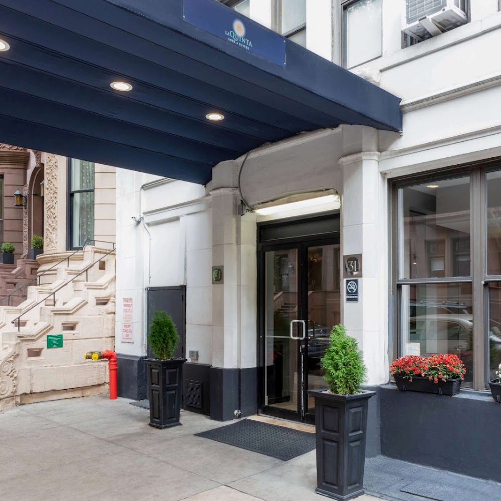 La Quinta Inn & Suites by Wyndham New York City Central Park