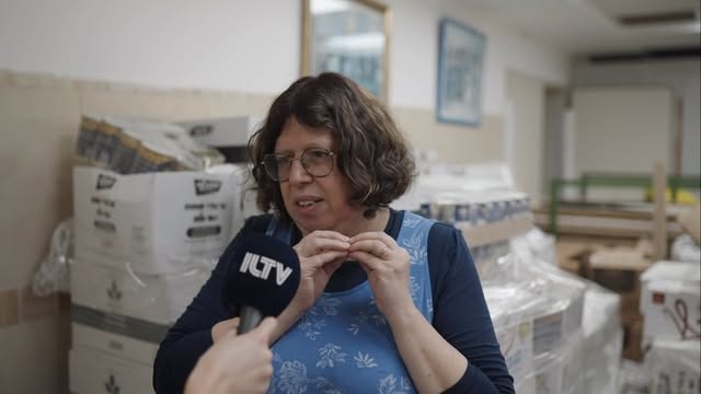 🍎🍯 Leket Israel is distributing 700,000 hot meals to vulnerable communities across Israel.

Go behind the scenes at its Kiryat Atta dis…
