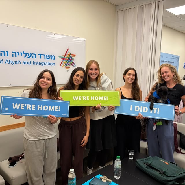 Making Aliyah just in time for 5787 > 

Welcome home to all of the New Olim who landed or made Aliyah within Israel last week just in tim…