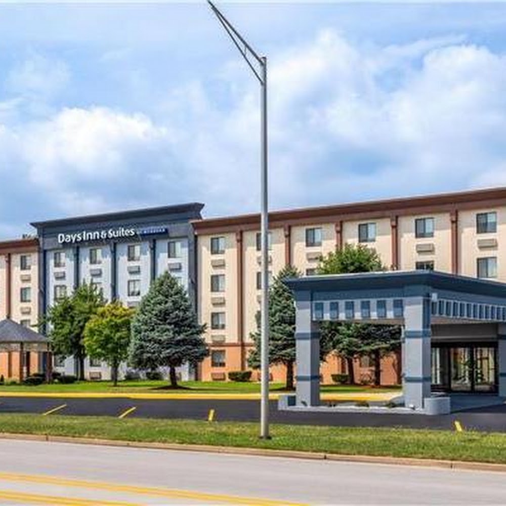 Days Inn and Suites by Wyndham Hammond, IN