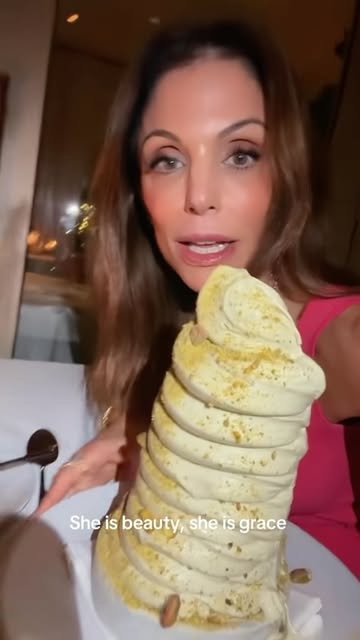 She’s a pistachiHOE from head to toe #dessert #pistachio #icecream