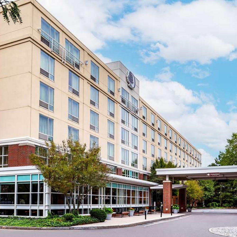 DoubleTree by Hilton Boston Bayside