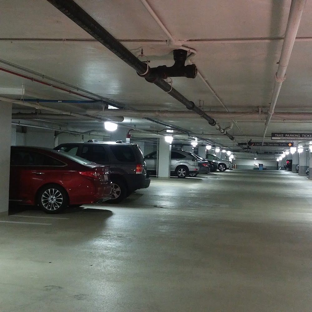 AON Aon Center Parking