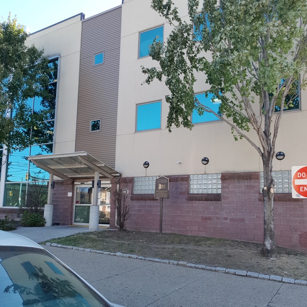GPHA - Woodland Avenue Health Center