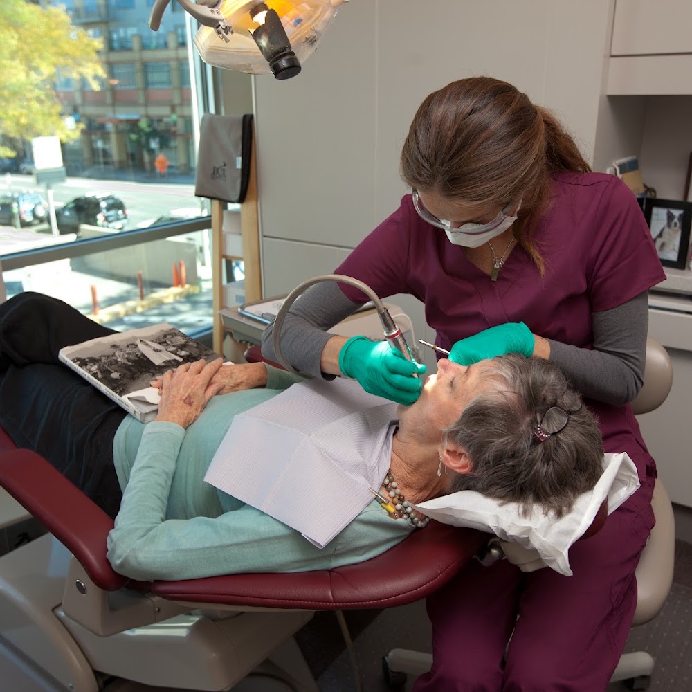 Thomas E Ouellette, DDS, PC