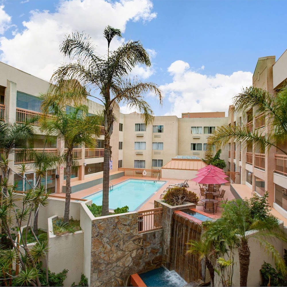 Ramada by Wyndham Hawthorne/LA Stadium
