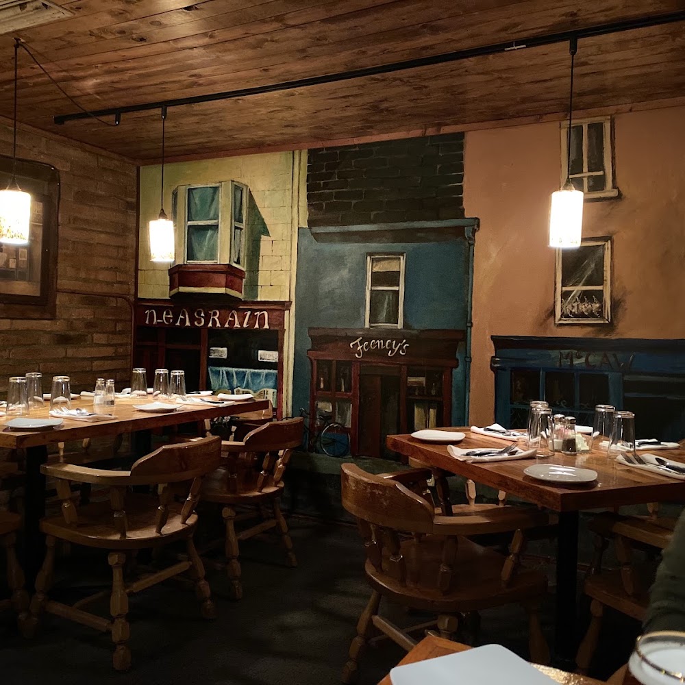Feeney's Restaurant & Bar