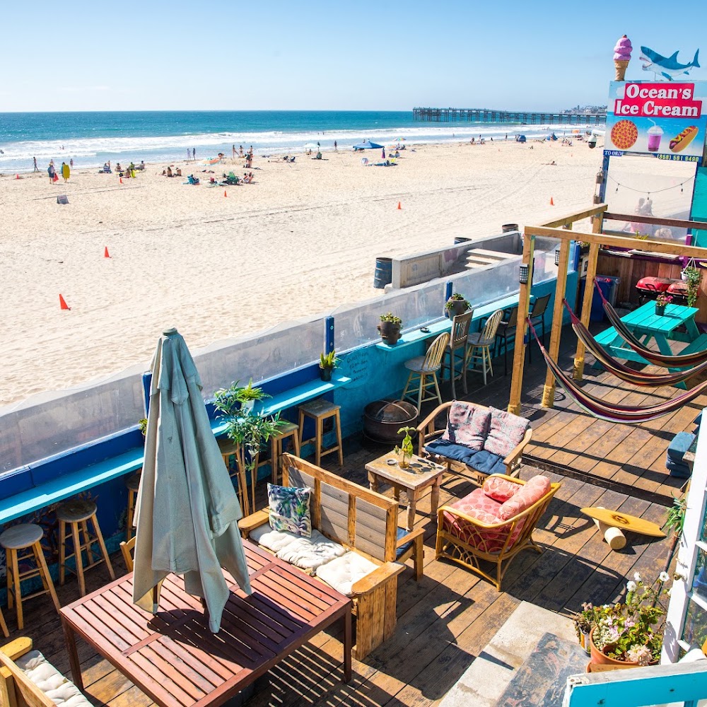 ITH San Diego Beach Bungalow Surf Hostel