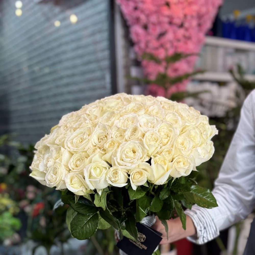 Roses Flowers Boutique