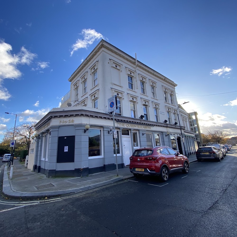Queen Elizabeth Hostel & Pub