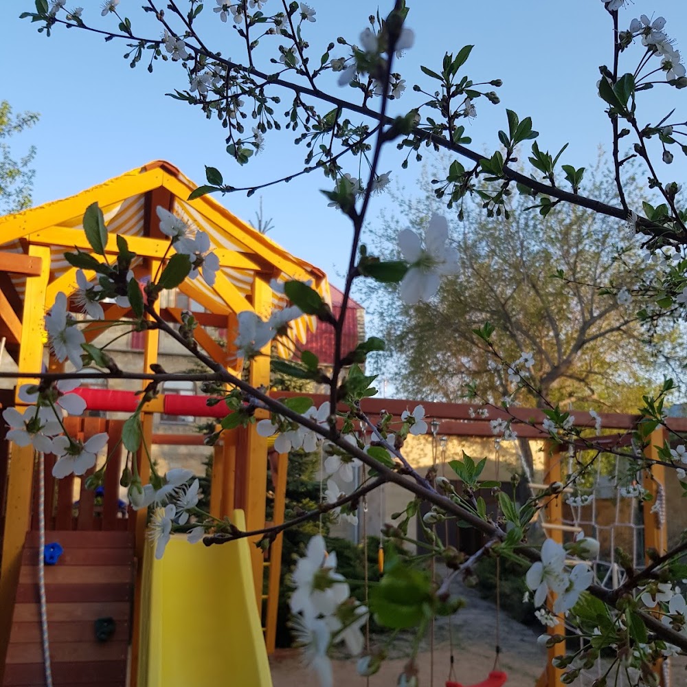 Детский садик "Kids Garden"
