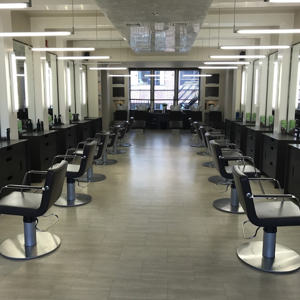 Avanti Salon