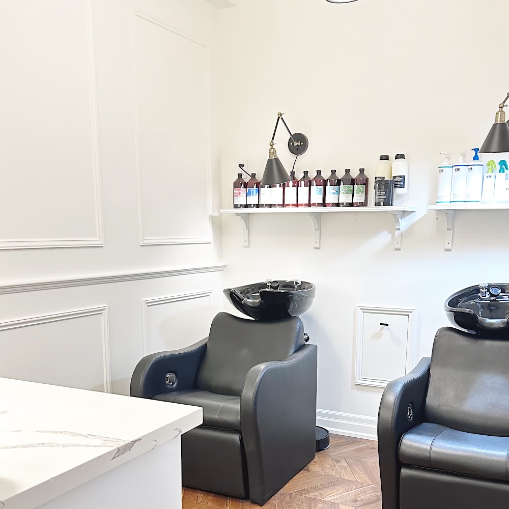 Esmé Salon