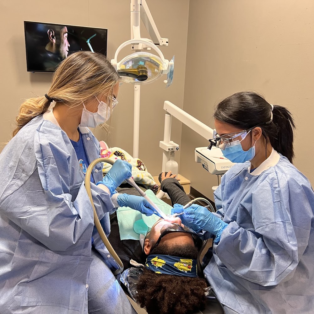 7 to 7 Dental & Orthodontics