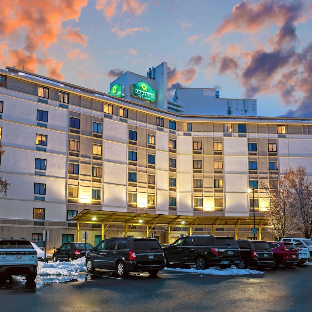 La Quinta Inn & Suites by Wyndham Boston Somerville