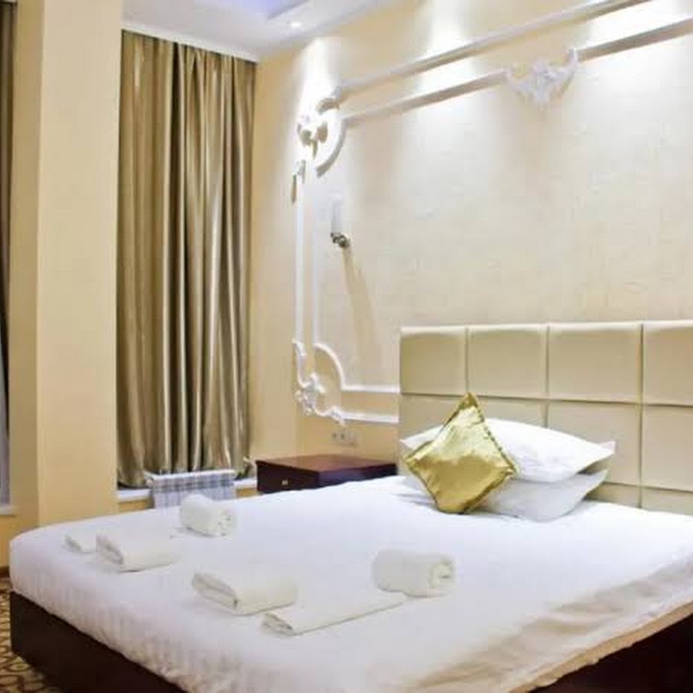 Sky Luxe Hotel