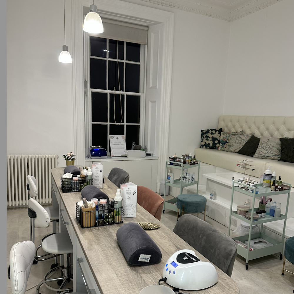 Sleeping Beauty Salon