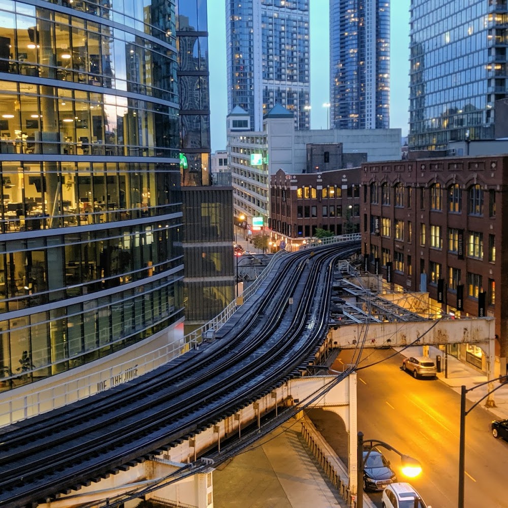 Wells Kinzie Parking Garage