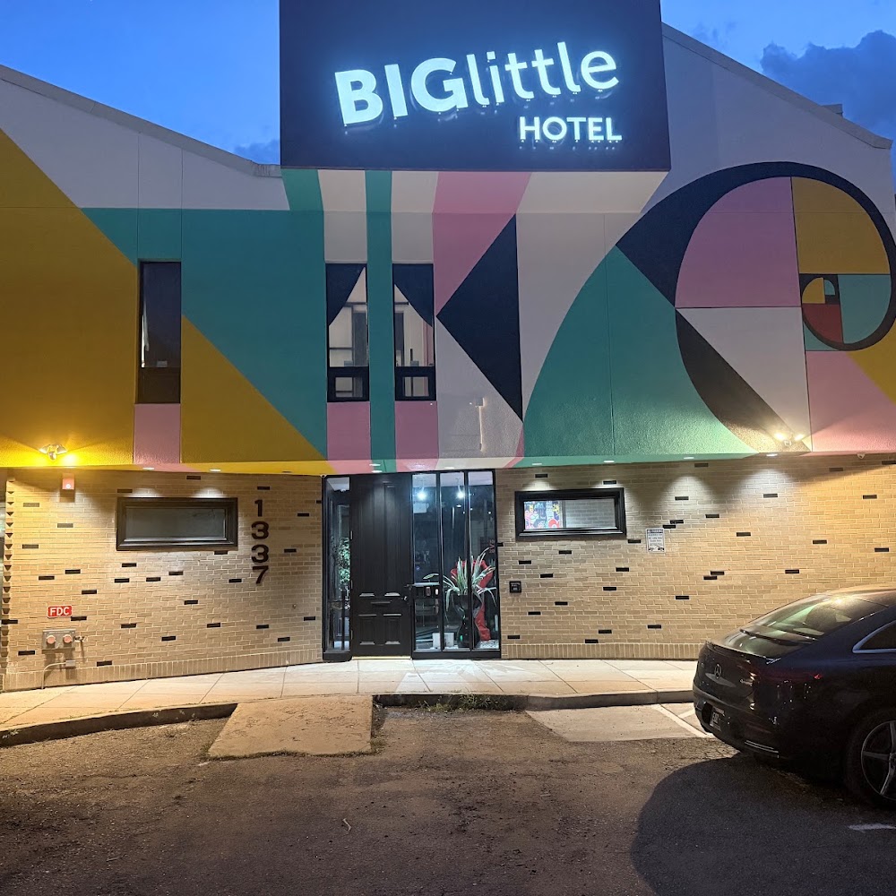BIG little Hotel