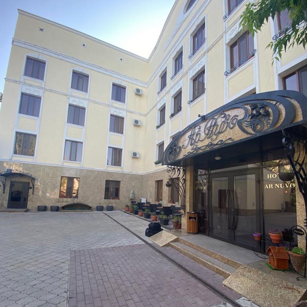 Ar Nuvo Hotel