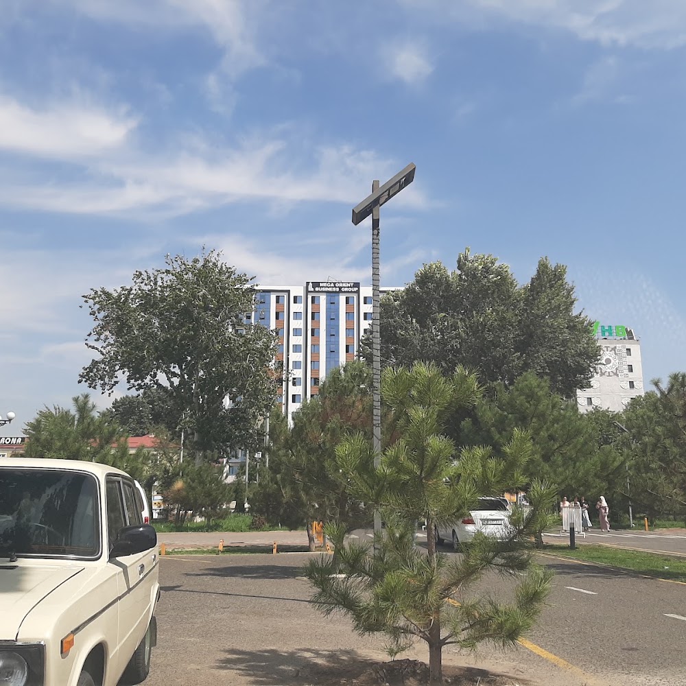 Парковка торгового центра