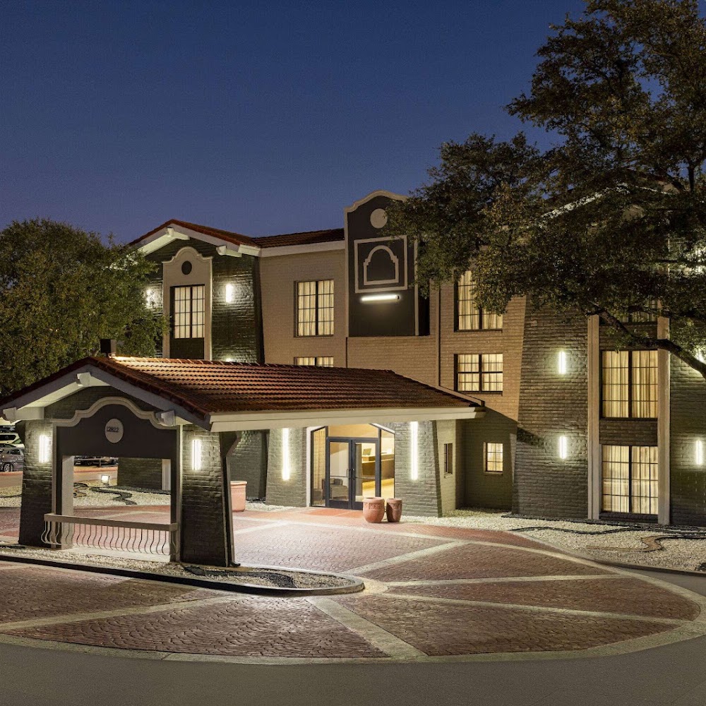 La Quinta Inn by Wyndham San Antonio I-35 N at Toepperwein