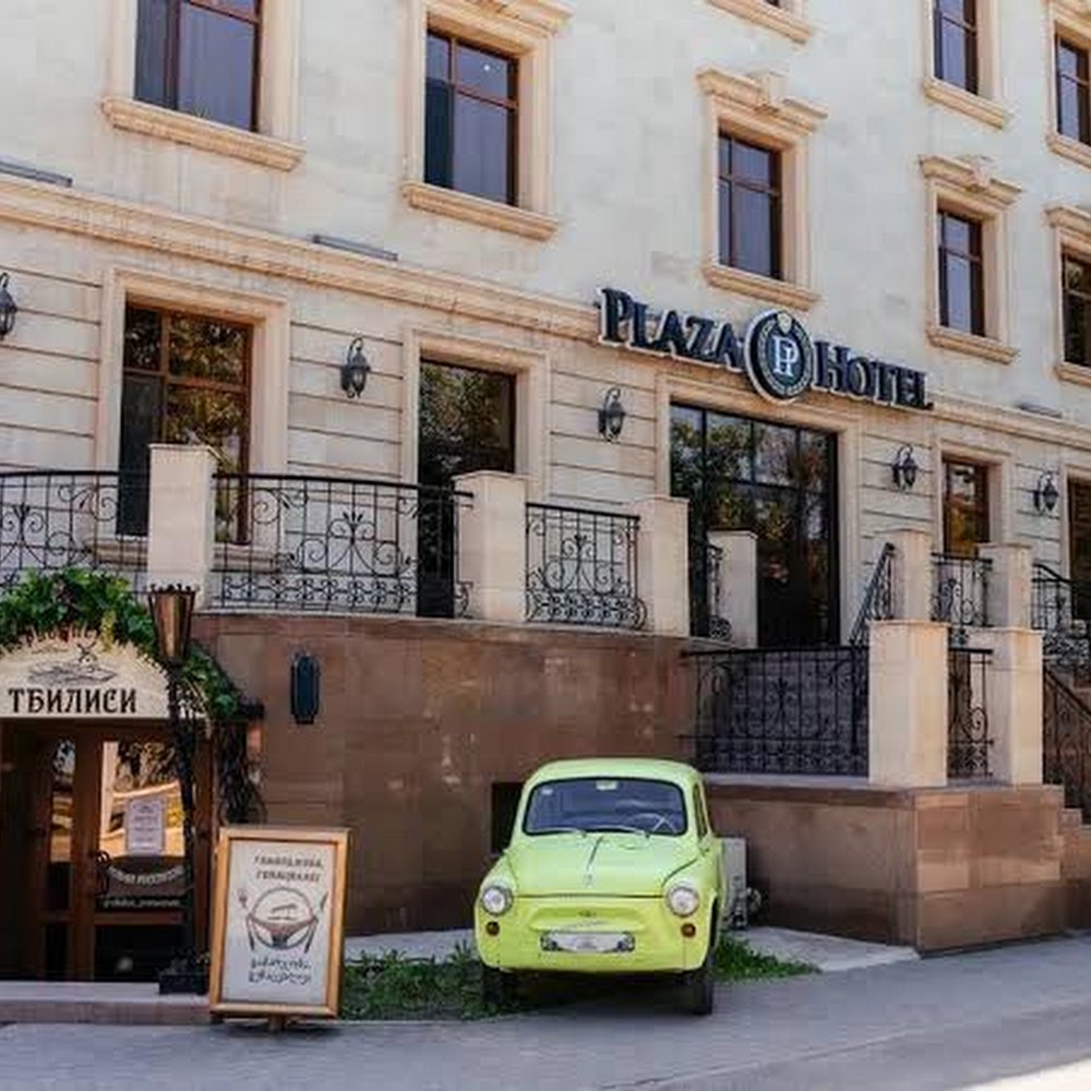Hotel "PLAZA"