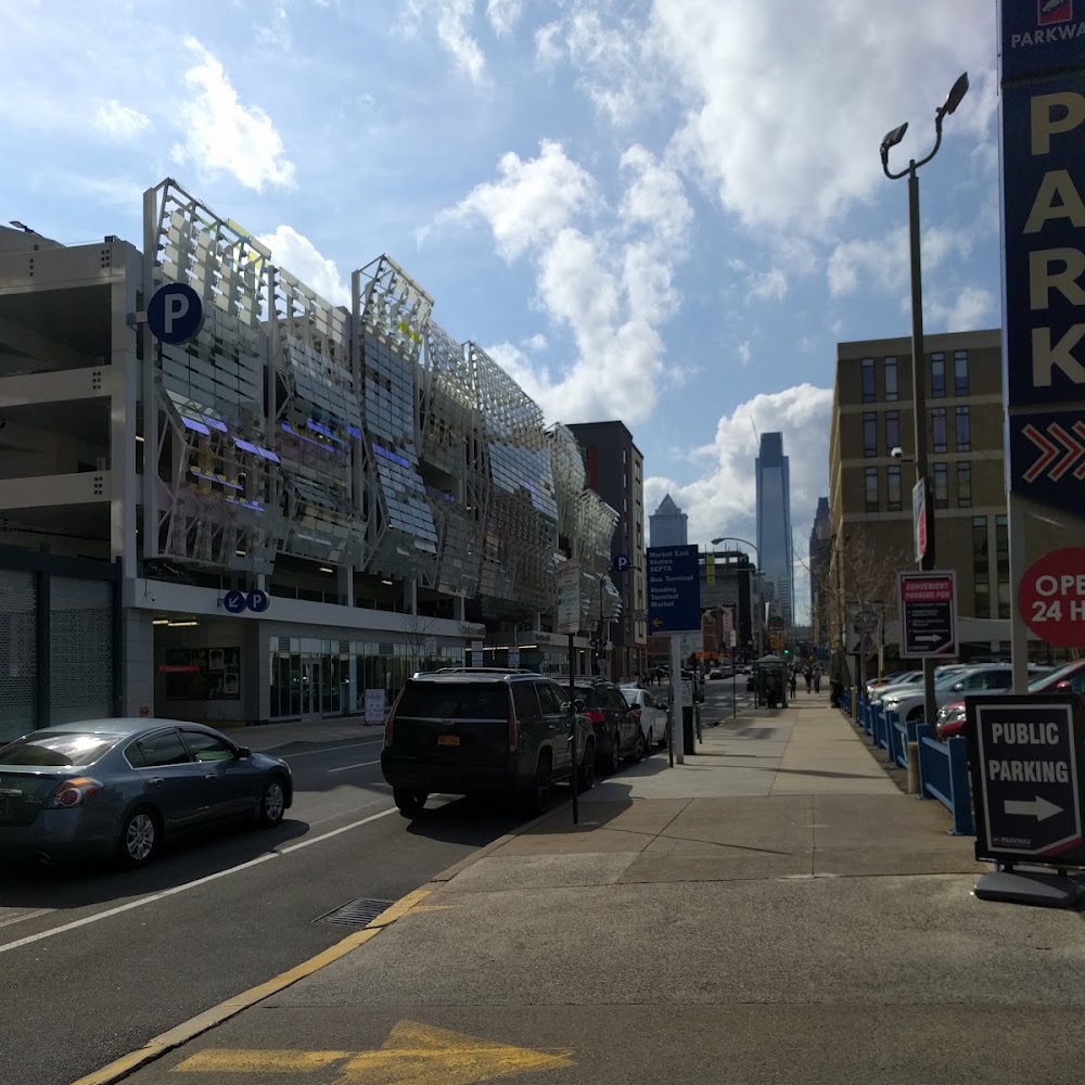 Parkway Parking - 8th & Arch Lot