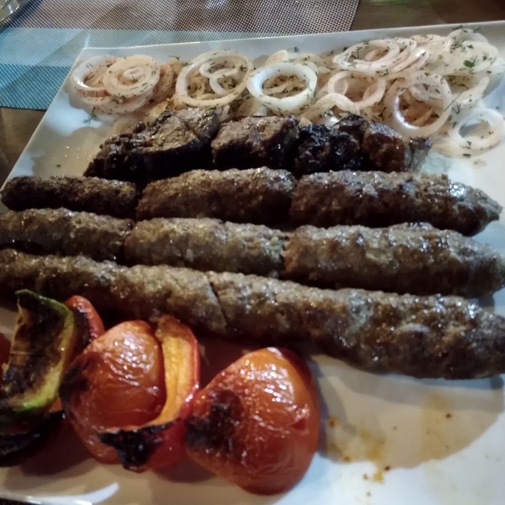 Семейный ресторан & Кондитерская “Чиполлино