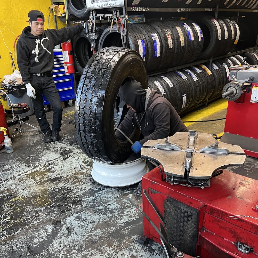 TIRE SHOP 24/7. FLAT FIX Coney Island (Road service)