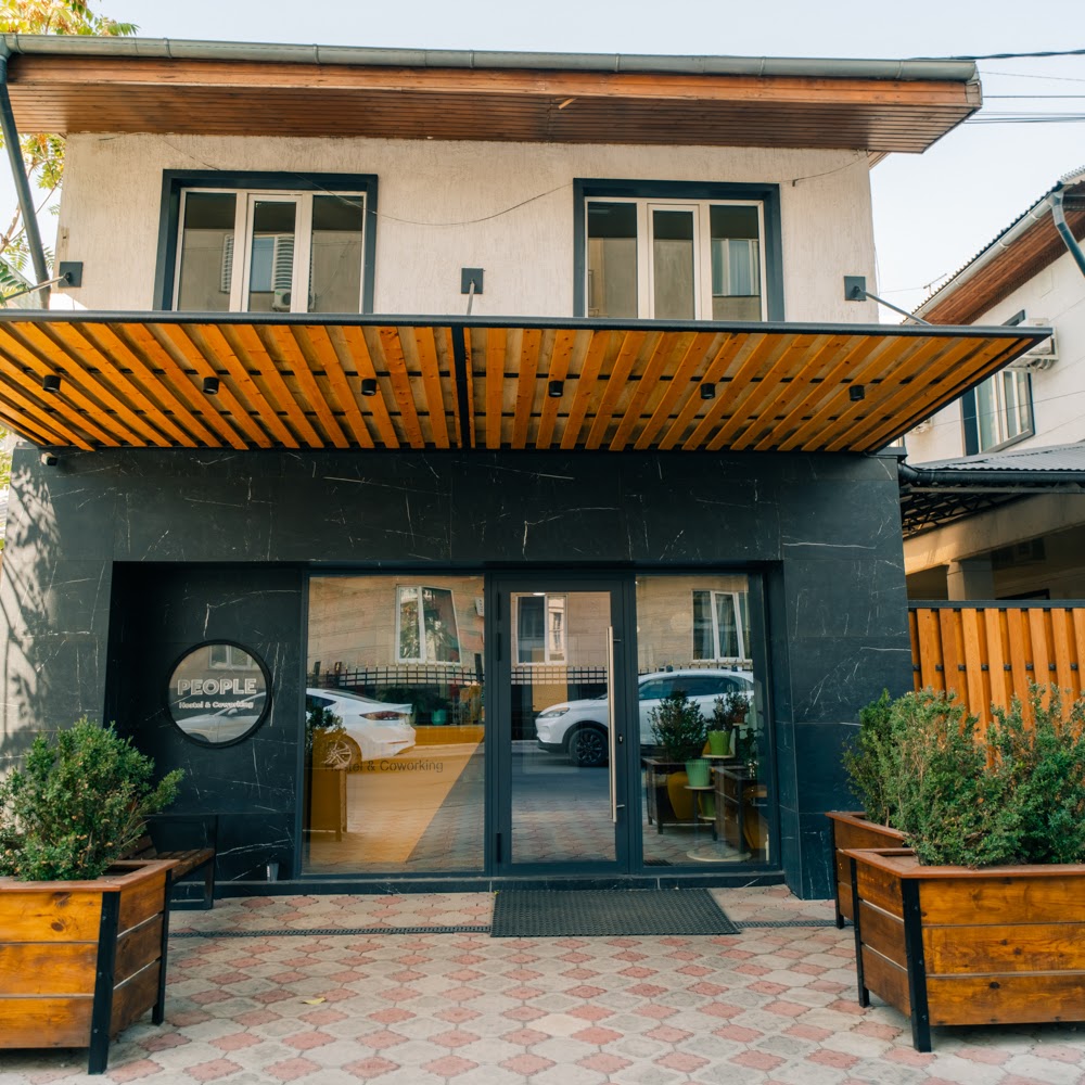 People Hostel&Coworking