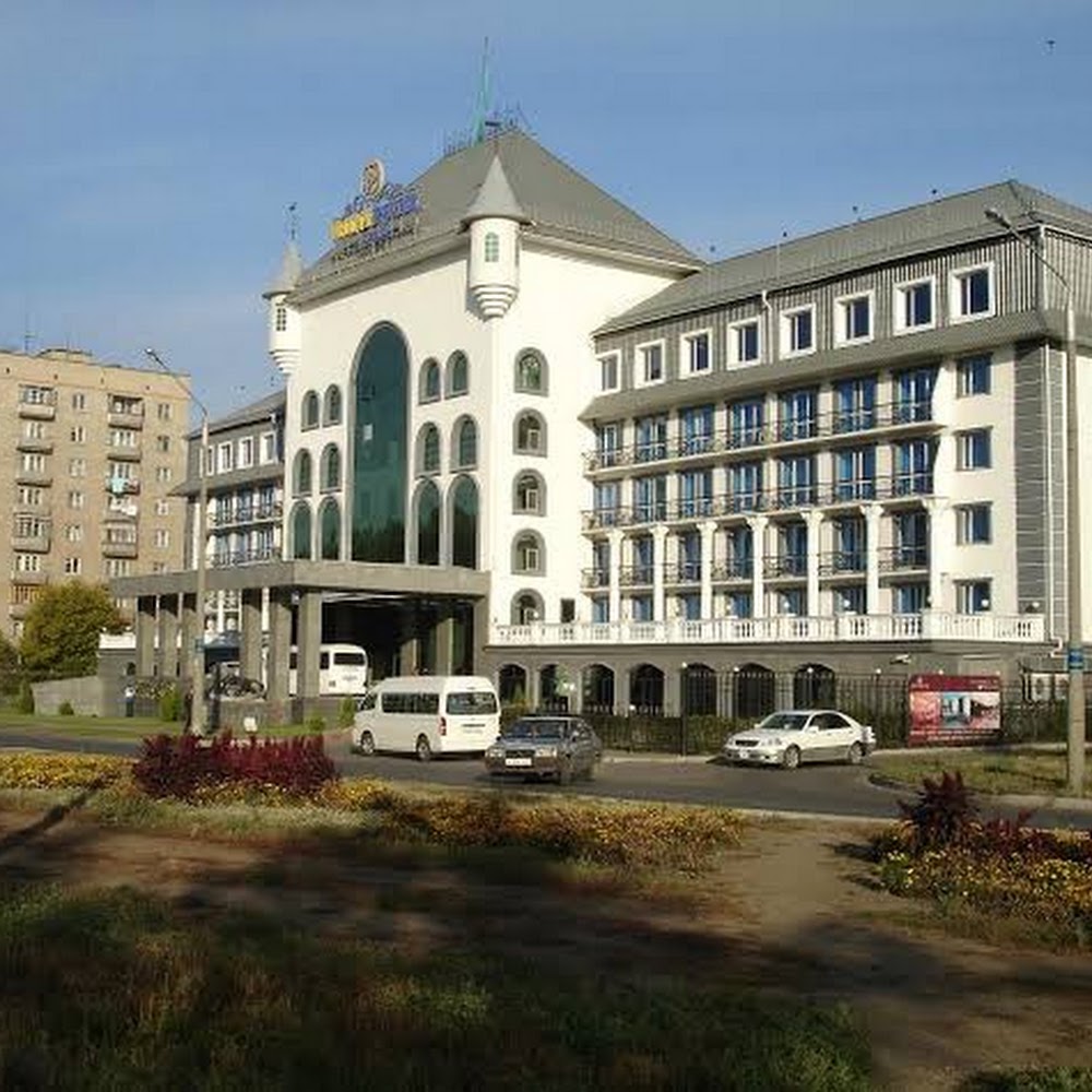 Shiny River Hotel