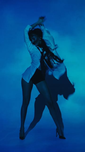 my debut album IMPERFECTIONS is out nowwwwww🥹
‘Imperfections’ music video out now <3

אלבום הבכורה שלי בחוץ עכשיוווווווו 
והקליפ של ‘Imp…
