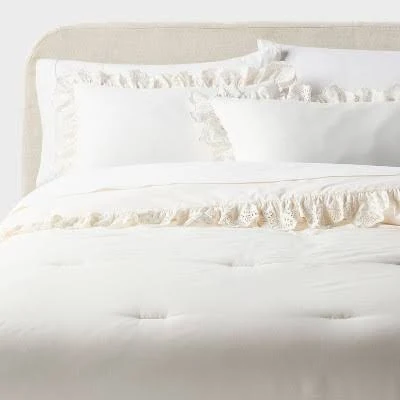 Threshold Twin/Twin XL Eyelet Comforter and Sham Set