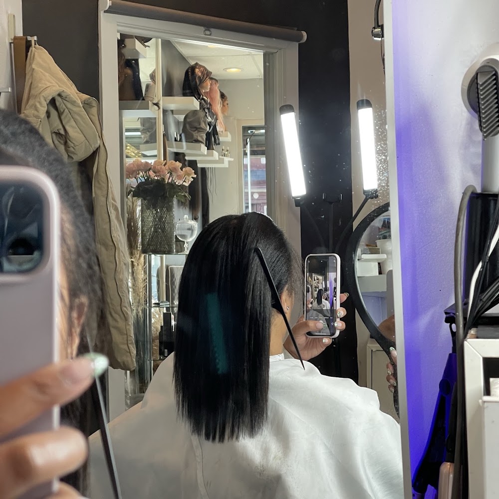 THE BEAUTY STUDIO SUITES