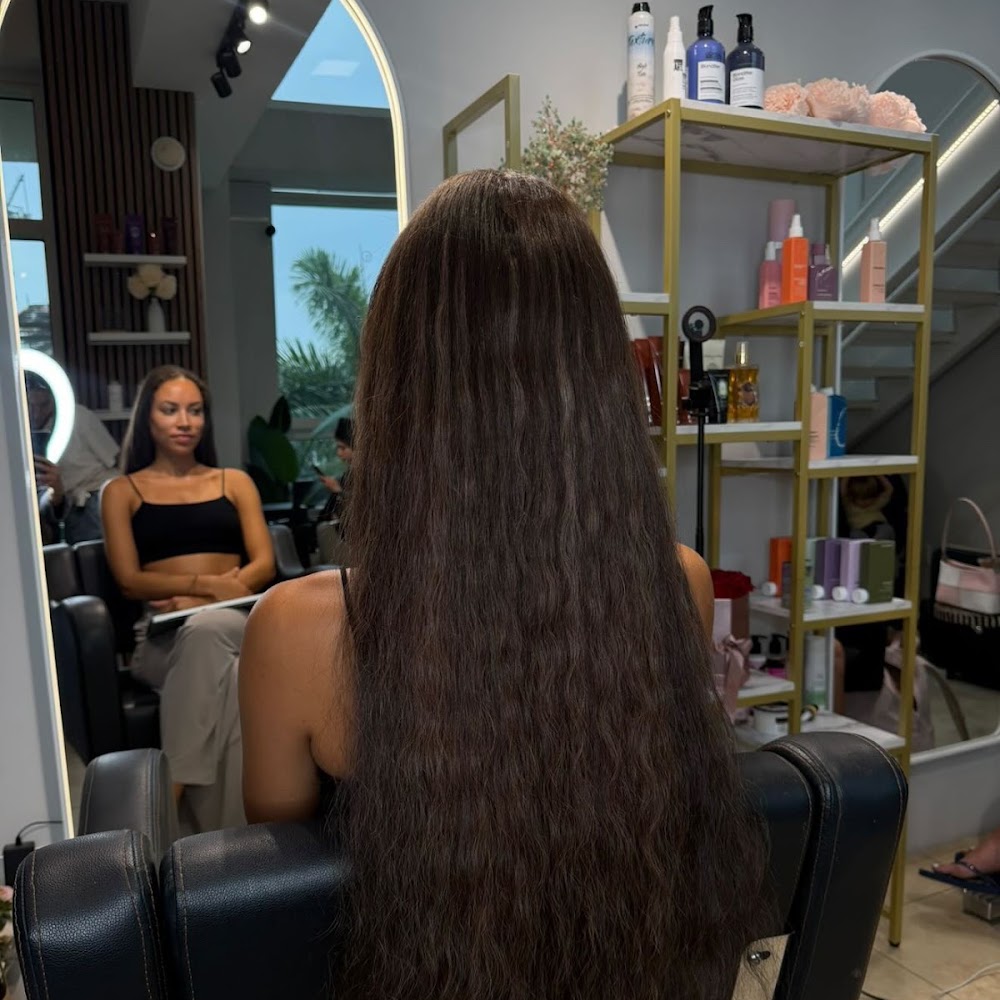 Vizavi Hair Extensions & Nails – Midtown Miami