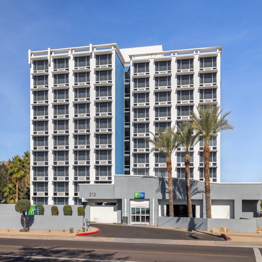 Holiday Inn Express & Suites Phoenix - Midtown by IHG